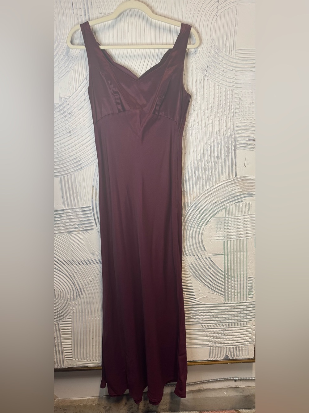 Sleek Burgundy Sleeveless Maxi Prom Dress